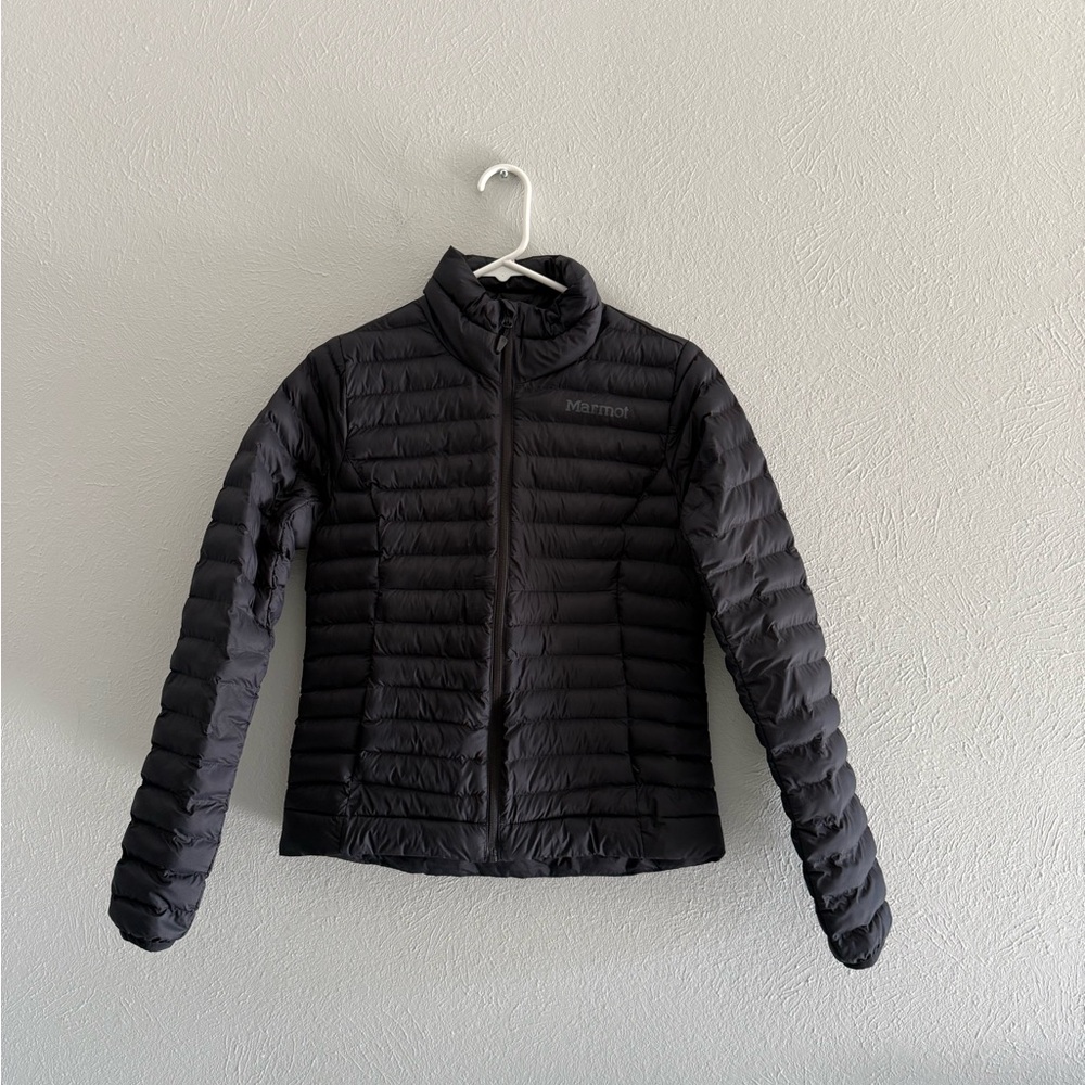 EUC Marmot Black Jacket, Size: XS. PTP 18”. Length 22”